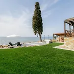 Mermaid Beachfront * Koropi