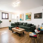 Apartment Mermaid Beachfront