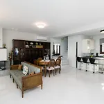 Apartment Mermaid Beachfront Koropi