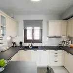 Mermaid Beachfront Apartment Koropi