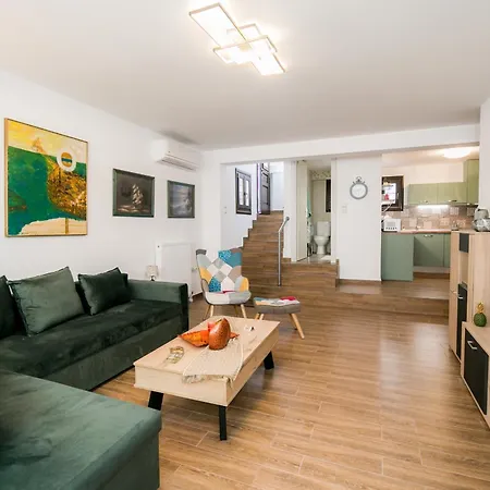 아파트 Mermaid Beachfront *