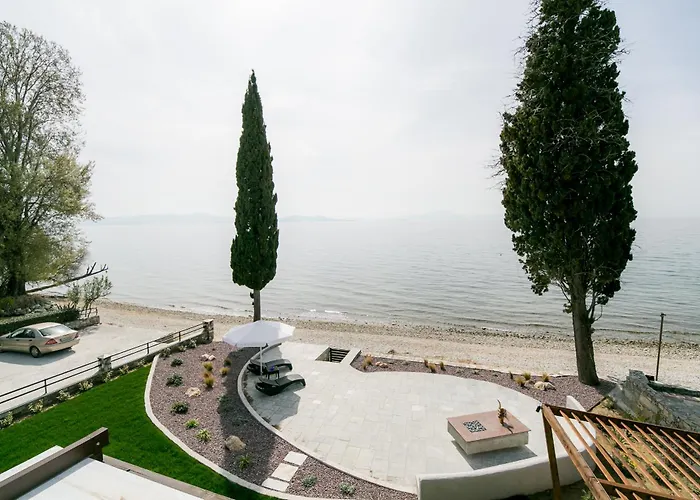 Mermaid Beachfront 코로피