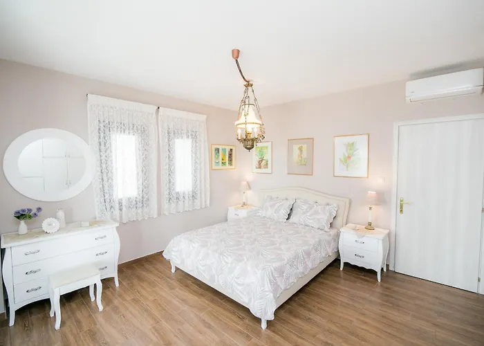 Mermaid Beachfront *