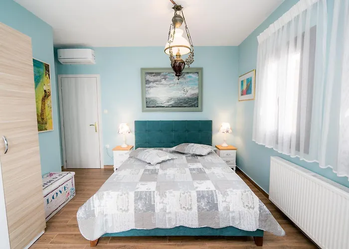 Mermaid Beachfront 코로피