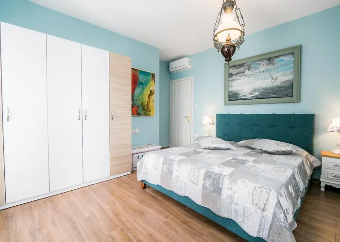 Mermaid Beachfront 코로피