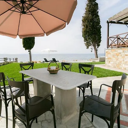 Mermaid Beachfront Koropí