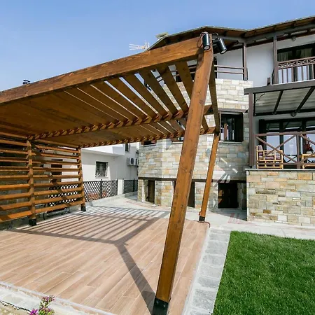 Mermaid Beachfront Apartment Koropi