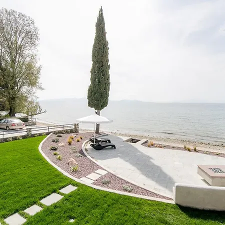 Mermaid Beachfront Koropi