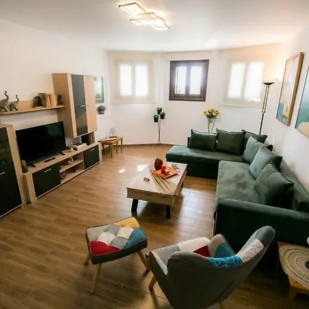 Mermaid Beachfront Apartament