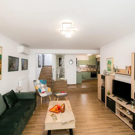 Mermaid Beachfront Apartman