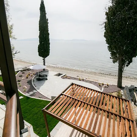 Mermaid Beachfront *