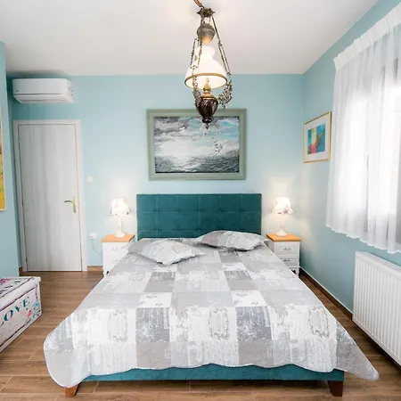 Mermaid Beachfront Koropí