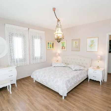 Mermaid Beachfront * Koropí