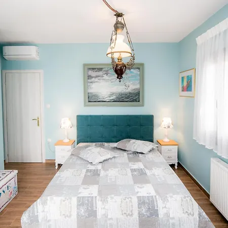 Mermaid Beachfront Koropí