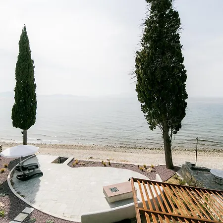 Mermaid Beachfront *