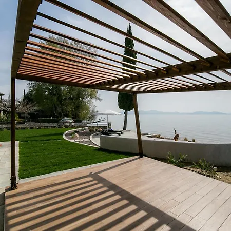 Mermaid Beachfront Koropi